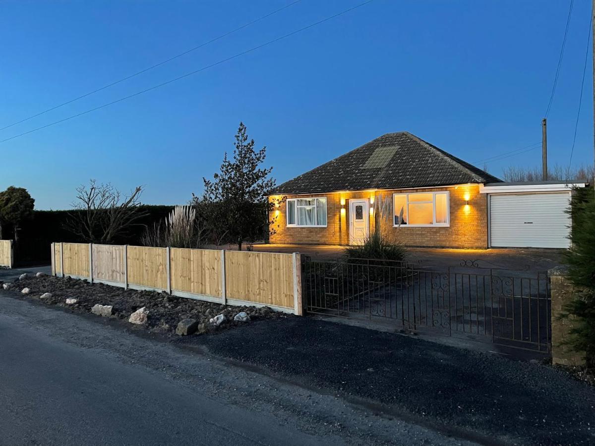2 Bedroom Detached Bungalow With Hot Tub And Secure Garden And Parking - Pet Friendly On 7 Acres Of Land Boston Exteriér fotografie